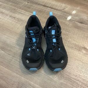 On Cloud x Shift Size 8.5